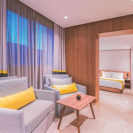 Oum Palace Hotel & Spa คาซาบลังกา ภายนอก รูปภาพ