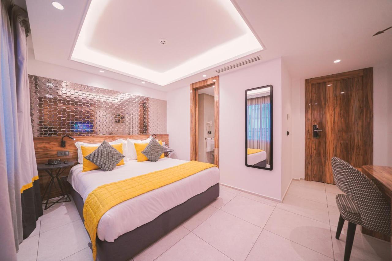 Oum Palace Hotel & Spa คาซาบลังกา ภายนอก รูปภาพ