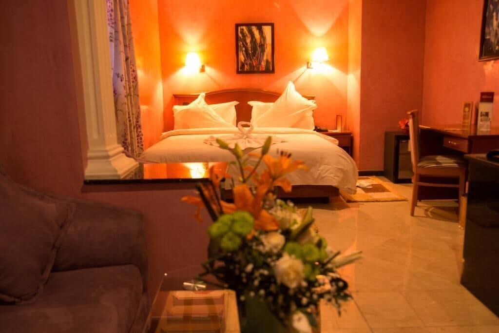 Oum Palace Hotel & Spa คาซาบลังกา ภายนอก รูปภาพ