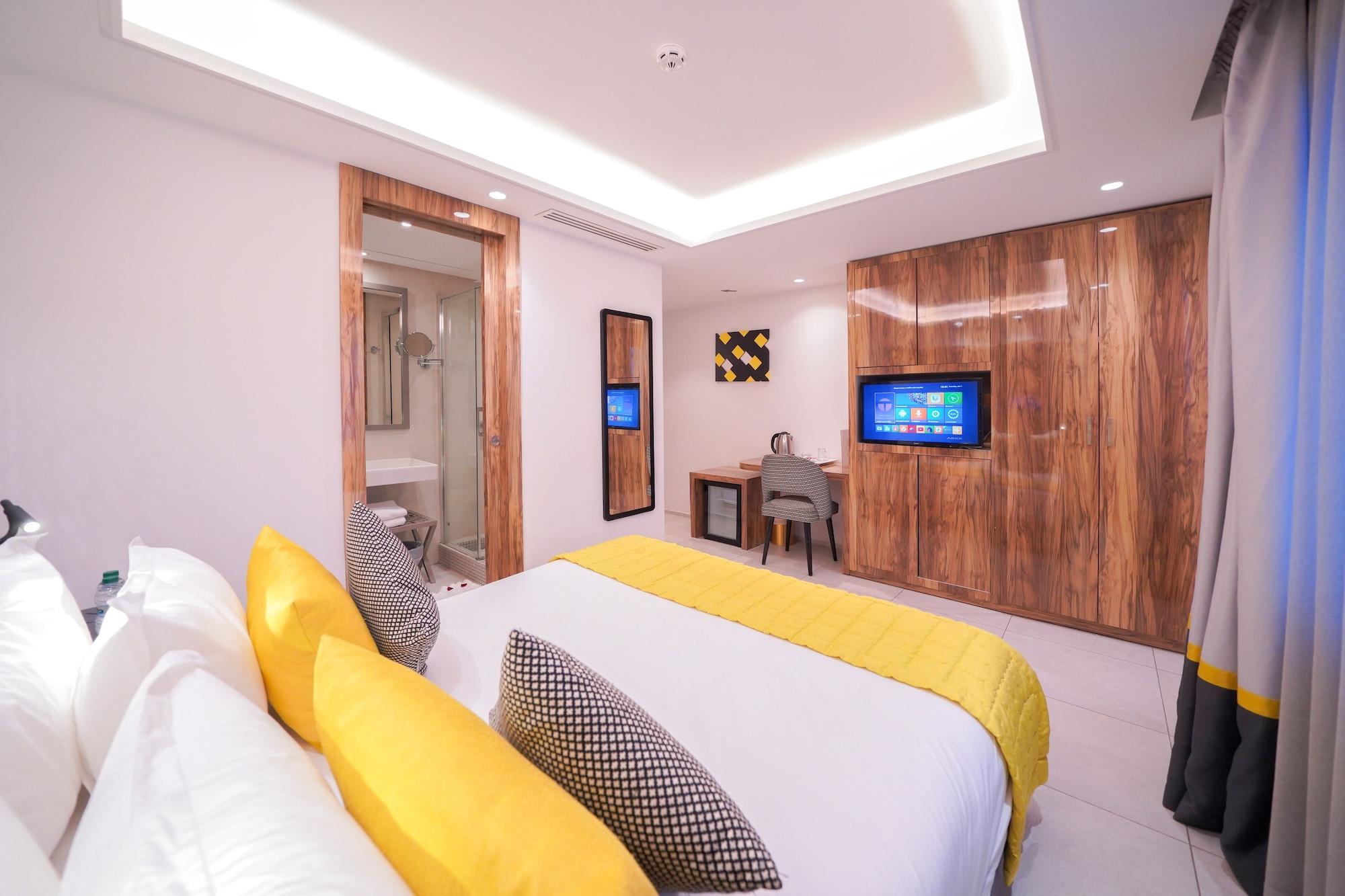 Oum Palace Hotel & Spa คาซาบลังกา ภายนอก รูปภาพ