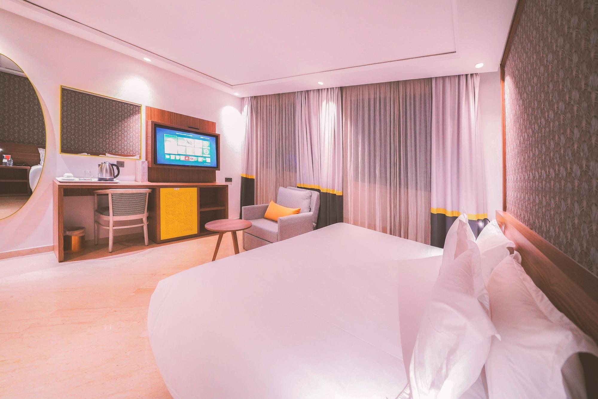 Oum Palace Hotel & Spa คาซาบลังกา ภายนอก รูปภาพ
