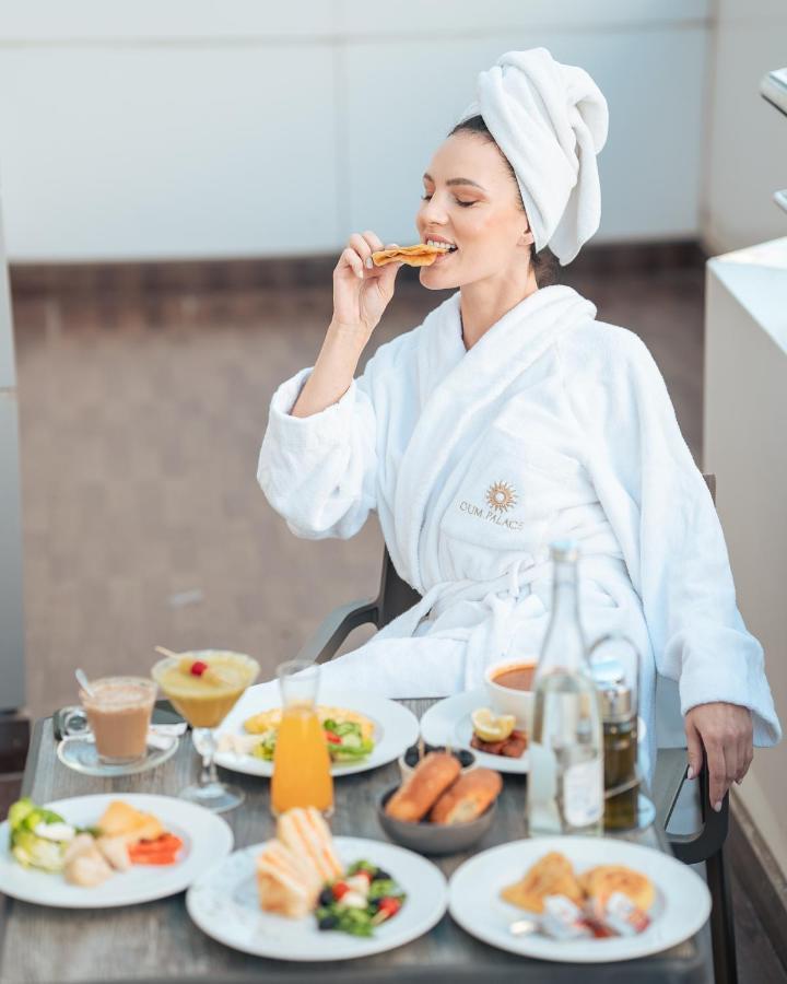 Oum Palace Hotel & Spa คาซาบลังกา ภายนอก รูปภาพ